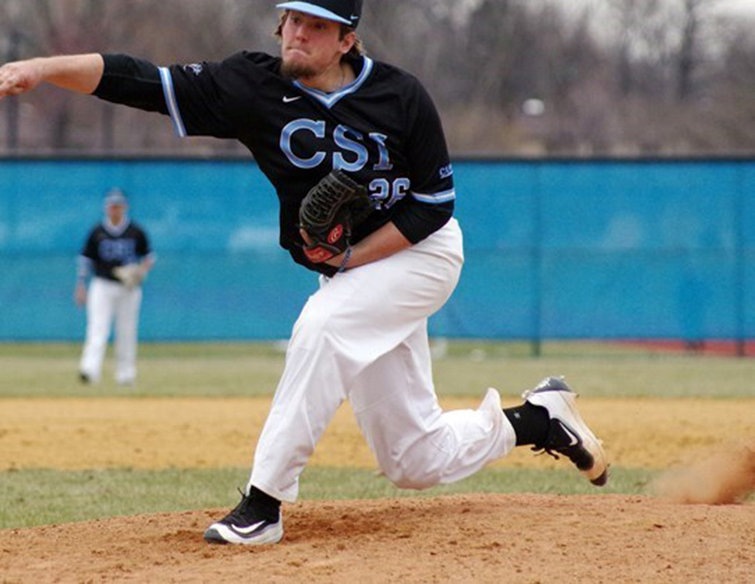 Dolphins Conclude Sweep of Bloodhounds With 15-5 Win