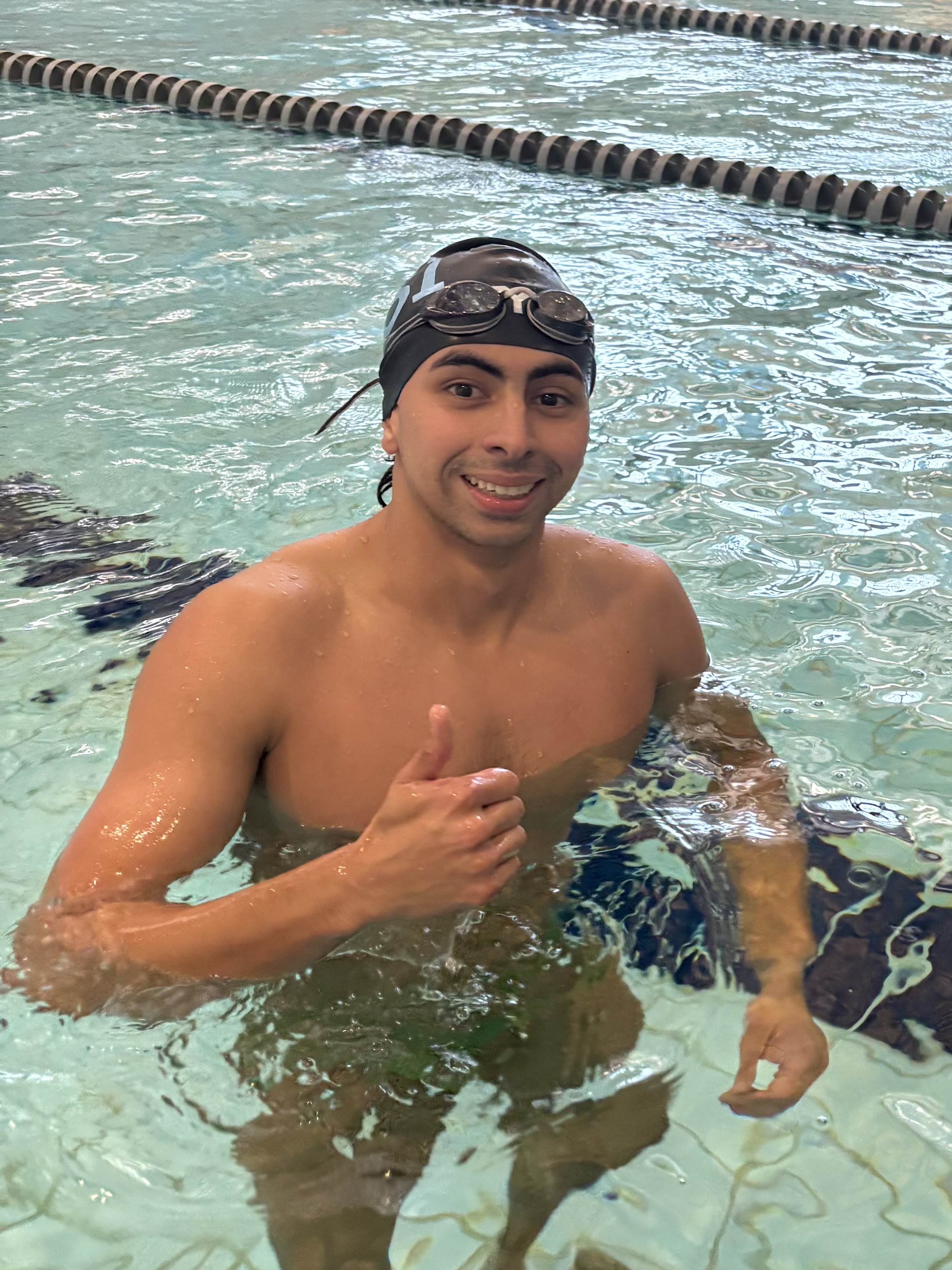 Mi casa es tu casa. Both in and out of the water. – The Banner Newspaper